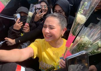 Belajar Bahasa Isyarat Demi Komunikasi dengan Teman Tuli, Prilly Latuconsina: Supaya Tidak Ada Batasan