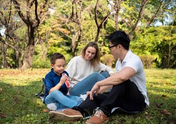 5 Shio Paling Bercita-cita Jadi Orangtua Angkat, Penyayang Anak-anak