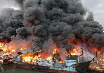 5 Arti Mimpi Kapal Terbakar Pertanda Buruk, Perubahan Besar dalam Hidup Bakal Terjadi, Waspadalah