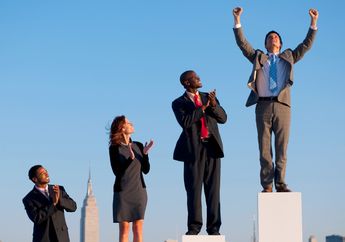 5 Shio yang Berada di Puncak Kejayaan di Tahun 2025, Menikmati Hasil Kerja Keras Selama Ini