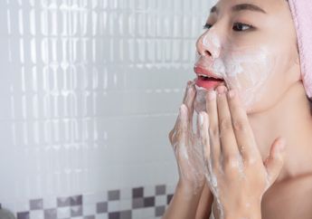 3 Tips Memilih Sabun Muka untuk Menghilangkan Komedo, Produk Biasa Tak Mempan!
