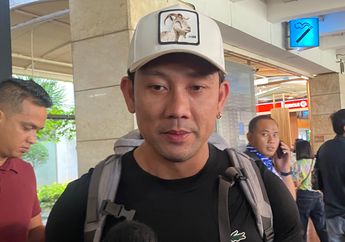 Denny Sumargo Sukses Salurkan Uang Donasi ke Korban Bencana di NTT, Tak Ambil Pusing Meski Agus Salim Murka