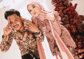 Selamat! Salma Salsabil Resmi Bertunangan dengan Dimansyah Laitupa