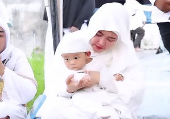 Rayakan Ulang Tahun Mendiang Ayahnya, Via Vallen Ajak Anak Ziarah ke Makam untuk Pertama Kalinya