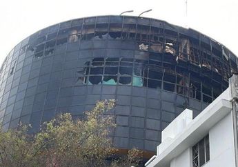 Nestapa Jauhari, Setiap Hari Datang ke TKP Demi Tunggu Sang Istri yang Jadi Korban Kebakaran Glodok Plaza  &nbsp;