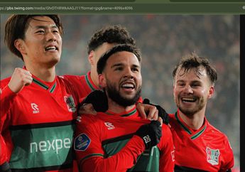 Pujian dari Media Belanda untuk Calvin Verdonk yang Nyaris Bobol Gawang PSV Eindhoven