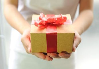 5 Ide Kado Valentine untuk Pemilik Shio Ular, Mulai dari Parfum Mewah sampai Kopi Premium