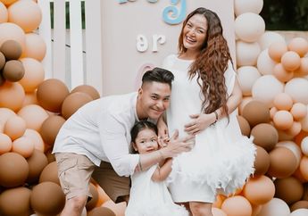 Gelar Acara Gender Reveal, Jenis Kelamin Anak Kedua Siti Badriah Terungkap! Reaksi Krisjiana Jadi Sorotan