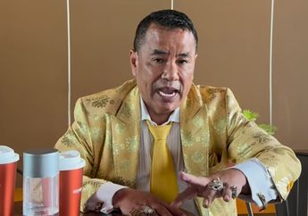 Terbang ke Singapura, Hotman Paris Ungkap Kronologi yang Buat Kesehatannya Memburuk