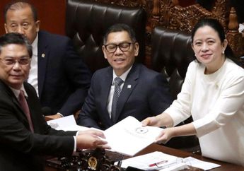 Senyum Sahkan UU TNI, Puan Maharani Yakin Junjung Demokrasi dan Supremasi Sipil