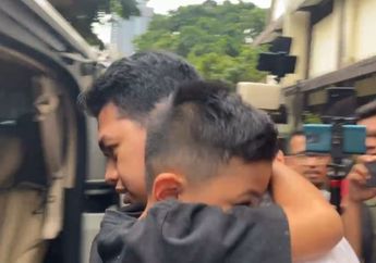 Masa Tahanan Diperpanjang, Nikita Mirzani Dijenguk 2 Anaknya