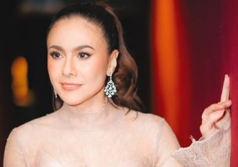 Gaya Berani Wulan Guritno di Gala Premiere Film Norma Banjir Pujian Netizen