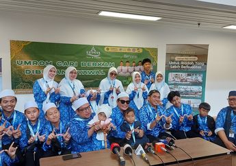 Di Sela-Sela Jadwal Manggung, Wali Band Ajak Keluarga Besar Umrah