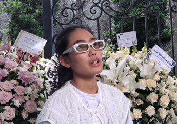 Pilu, Ini Alasan Alya Rohali Tidak Bisa Ikut Makamkan Jenazah Ibunda