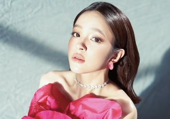 Elsa Japasal Tampil Cute Kenakan Dress Mini Bentuk Bunga, Serba Pink!