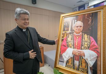 Monsinyur Antonius S. Bunjamin: Paus Leo XIV 'Kembaran' Paus Fransiskus