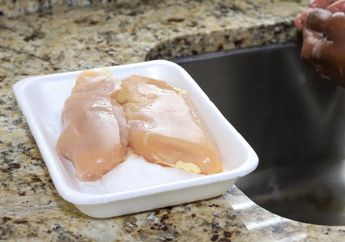 Cara Mencuci Daging Ayam yang Benar agar Terhindar dari Bakteri