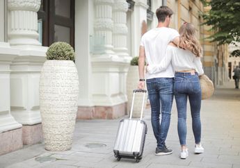 5 Arti Mimpi Bulan Madu dengan Pasangan, Simbol Harapan hingga Pelarian