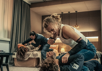 Sinopsis Film Exterritorial, Ketegangan Penuh Konspirasi di Balik Dinding Konsulat AS