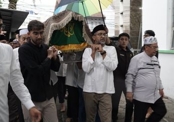 5 Fakta Pemakaman Suami Najwa Shihab, Hanya Dihadiri Pelayat Laki-laki