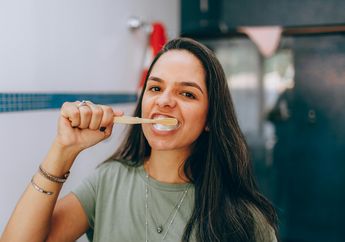 Menyikat Gigi Pagi Hari, Sebaiknya Sebelum atau Sesudah Sarapan?