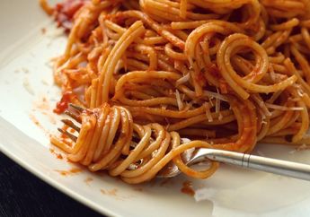 Seorang Mahasiswa Tewas setelah Makan Pasta yang Sudah Didiamkan Selama Lima Hari