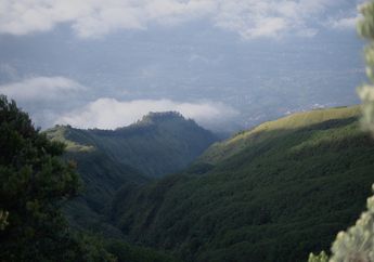 Kronologi Tewasnya Pendaki Merbabu karena Tersambar Petir di Jalur Suwanting