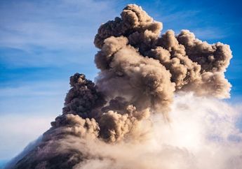 Hujan Abu Vulkanik, Dampak Erupsi yang Berbahaya Sekaligus Bermanfaat