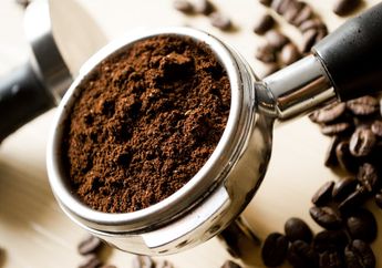 Benarkah Ampas Kopi Dapat Menghilangkan Bau Tak Sedap pada Kulkas?