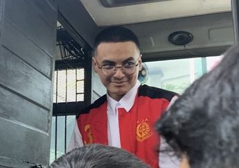 Bakal Bertemu Nikita Mirzani dan Laura Meizani, Vadel Badjideh Tampil Sumringah dengan Kacamata