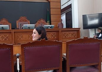 Nikita Mirzani Legowo, Eksepsi Ditolak Hakim Kini Nantikan Keterangan Para Saksi