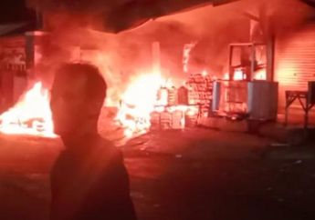 2 Warung Madura di Wisata Religi Terbakar Hebat, Ternyata Ini Penyebabnya hingga Api Sulit Dipadamkan