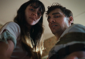 Sinopsis Film Together, Kisah Horor Pasutri Alison Brie dan Dave Franco Saat Pindah ke Desa