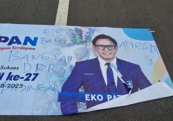 Penuh Coretan, Spanduk Eko Patrio Jadi Pelampiasan Kekecewaan Massa Demo Buruh