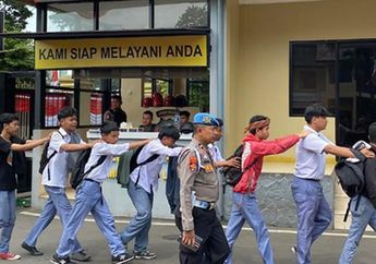 Niat Ikut Demo di DPR RI, Rombongan Pelajar Patungan Beli Pasta Gigi dan Petasan, Berujung Apes Diciduk Polisi