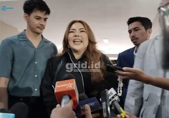 Lisa Mariana Ceria Jalani Pemeriksaan Kasus Pencemaran Nama Baik, Pacar Baru Setia Menemani