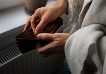 Arti Mimpi Menjadi Miskin, Benarkah Pertanda Finansial Memburuk?