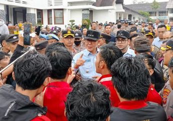 Mahasiswa Berdemo Tuntut Janji Pencabutan Tunjangan DPRD Sukabumi, Sebut Bertolak Belakang dengan Kondisi Rakyat