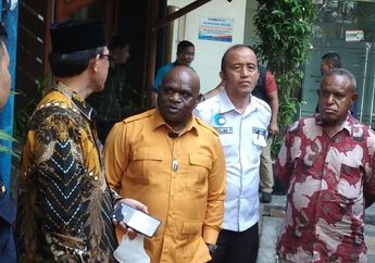 Profil Natalius Pigai, Menteri HAM yang Usul Pembuatan Tempat Demo di Halaman Gedung DPR, Pernah Jadi Juru Parkir?