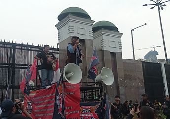 Cuaca Buruk, Peserta Aksi Unjuk Rasa Ojek Online Sebagian Mundur