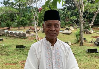 Penjaga Makam Ungkap Sisi Dermawan Mpok Alpa, Rajin Sedekah ke Masjid hingga Belikan Ambulans untuk Warga