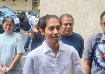 Gaya Sederhana Ayah dan Ibu DJ Panda Curi Perhatian, Dukung Anak Jalani Pemeriksaan Polisi Kasus Erika Carlina