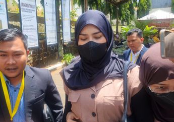Angbeen Rishi Masih Jalin Komunikasi dengan Adly Fairuz, Terapkan Co-Parenting Demi Anak