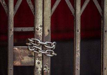 13 Arti Mimpi Dikurung, Pertanda Alami Kelelahan Mental hingga Akan Menikah