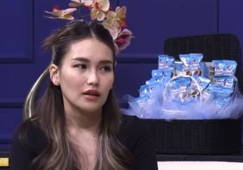 Dituding Jadi ATM Berjalan Umi Kalsum dan Ayah Ojak, Ayu Ting Ting Buka Suara: Gue Ikhlas