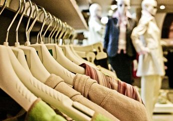 Inspirasi Mix n Match Baju Natal 2025, Dijamin Bikin Penampilan Langsung On Point!