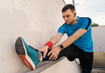 Cara Mencegah dan Mengatasi Keseleo Pergelangan Kaki Saat Main Padel