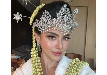 Aktris Thailand Davika Hoorne Tampil Memukau dengan Siger Sunda, Patricia Gouw Beri Komentar