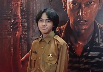Penuhi Keinginan Epy Kusnandar, Quentin Stanislavski Pakai Baju PNS di Gala Premier Qorin 2
