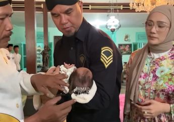 Pasangan Ahmad Dhani dan Mulan Jameela Resmi Mengadopsi Siti Aminah dari Solo